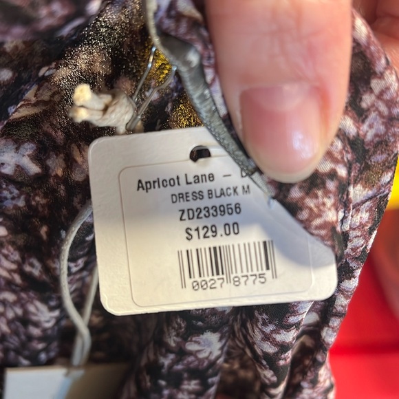 Z Supply Floral V neck dress Size Mediuma - Picture 3 of 3